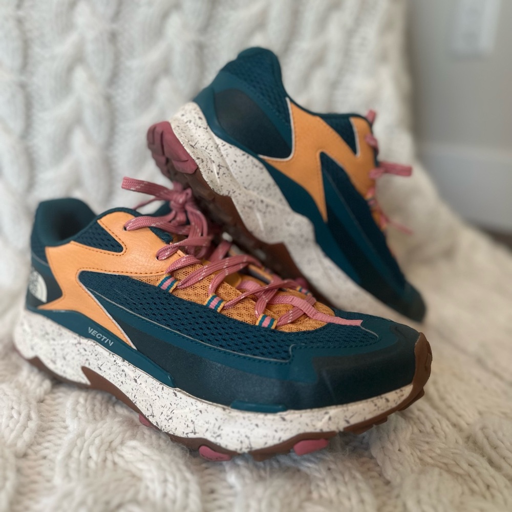NORTH FACE sneakers